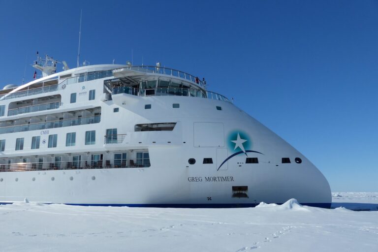 greg-mortimer-parked-on-sea-ice-pf