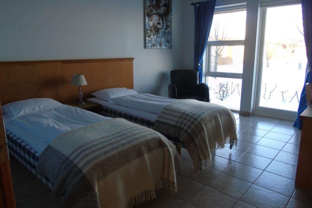 edu iceland hotel eldhestar twin bedroom