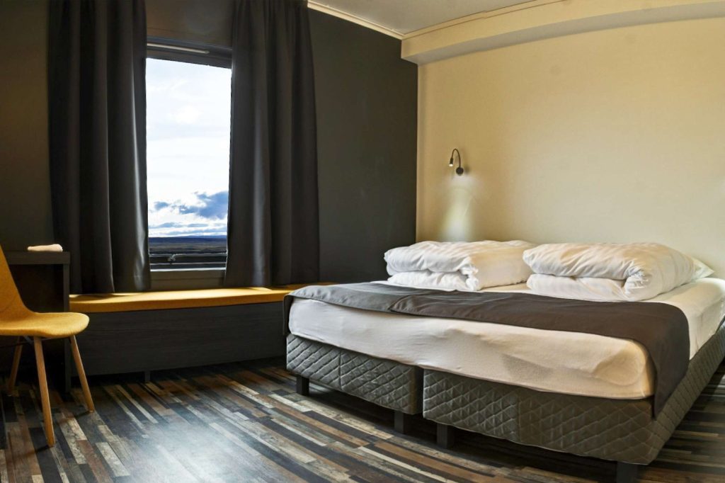 edu iceland hotel laxa bedroom