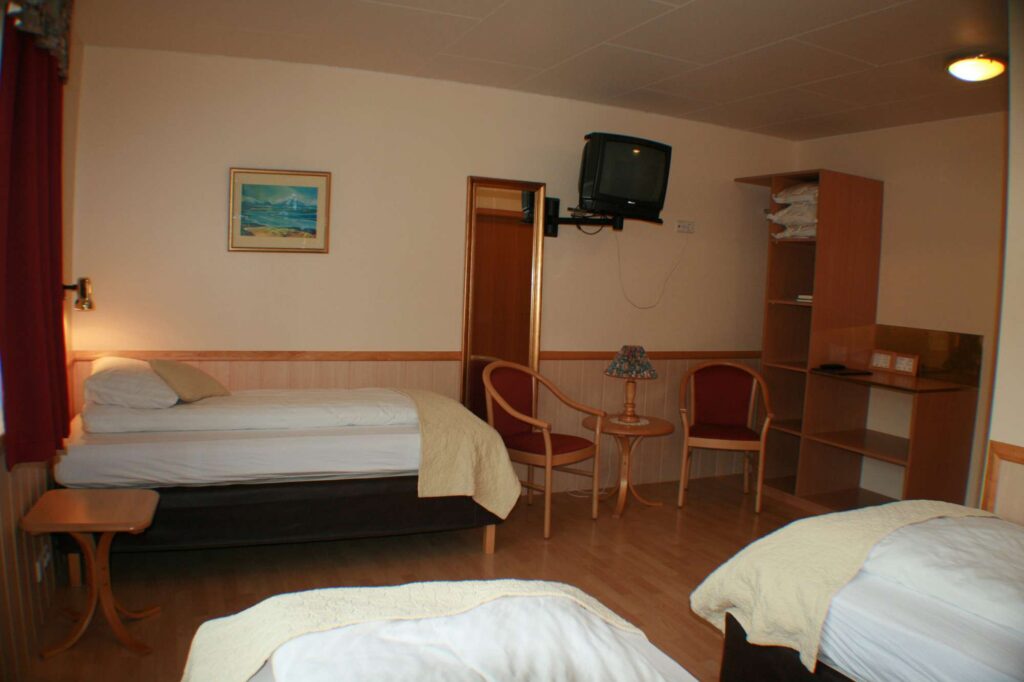 edu iceland hotel smyrlabjorg bedroom2