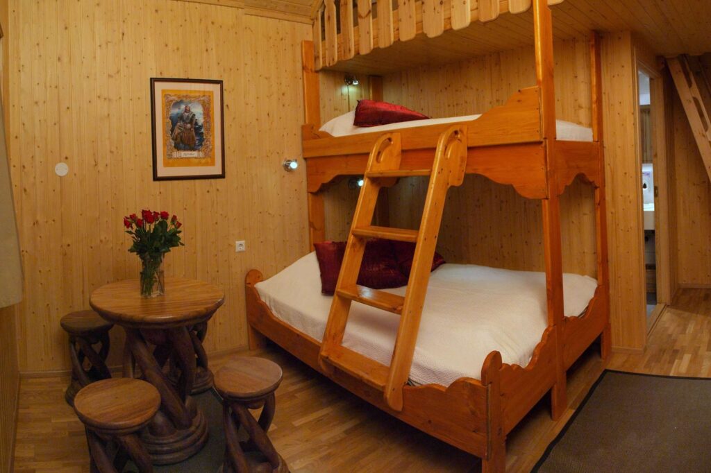 edu iceland hotel viking bedroom