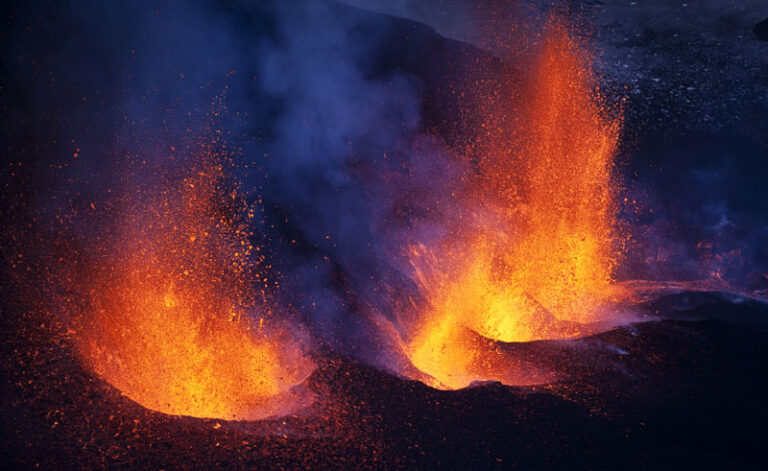 iceland volcanic lava eyjafjallajokull rth