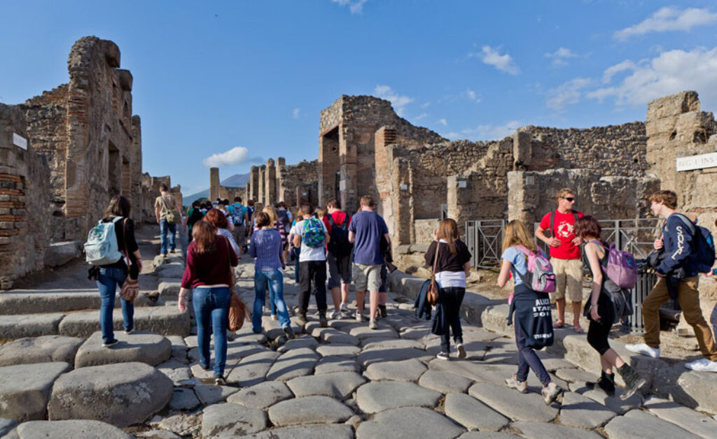 italy study visit to pompeii rth