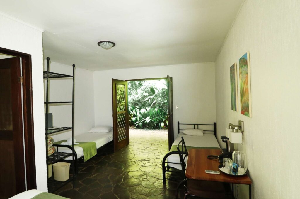 edu costarica hotel tirimbina bedroom2