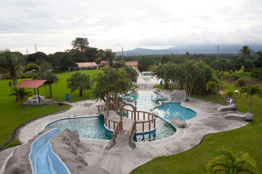 edu costarica hotel yoko pool