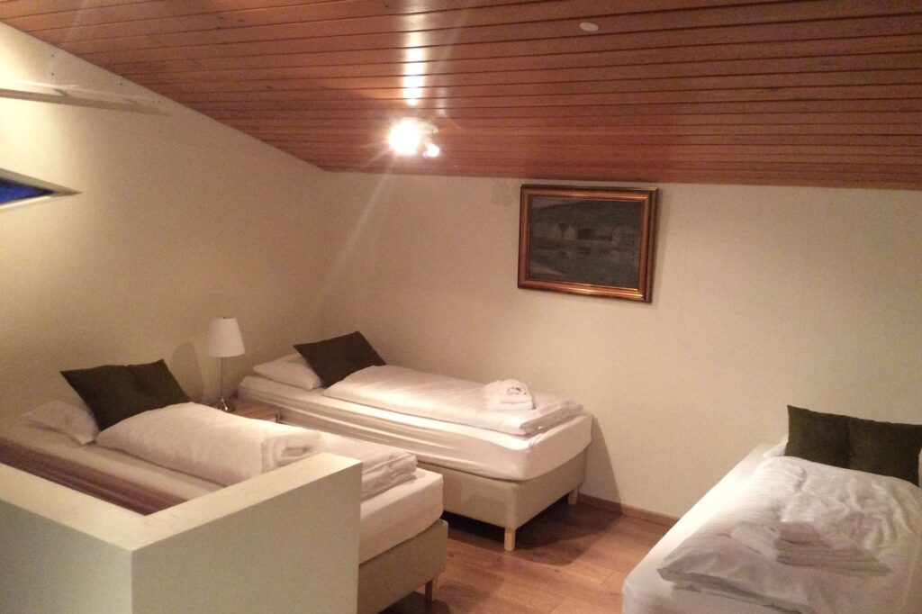 edu iceland hotel Kjarna bedroom