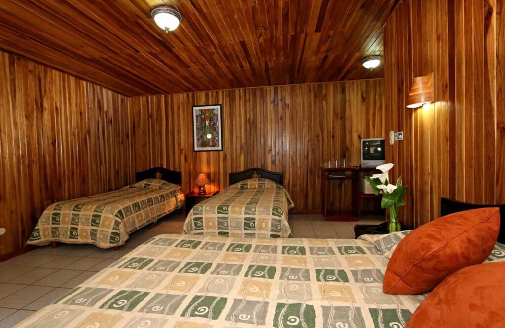 edu costarica hotel monteverde bedroom