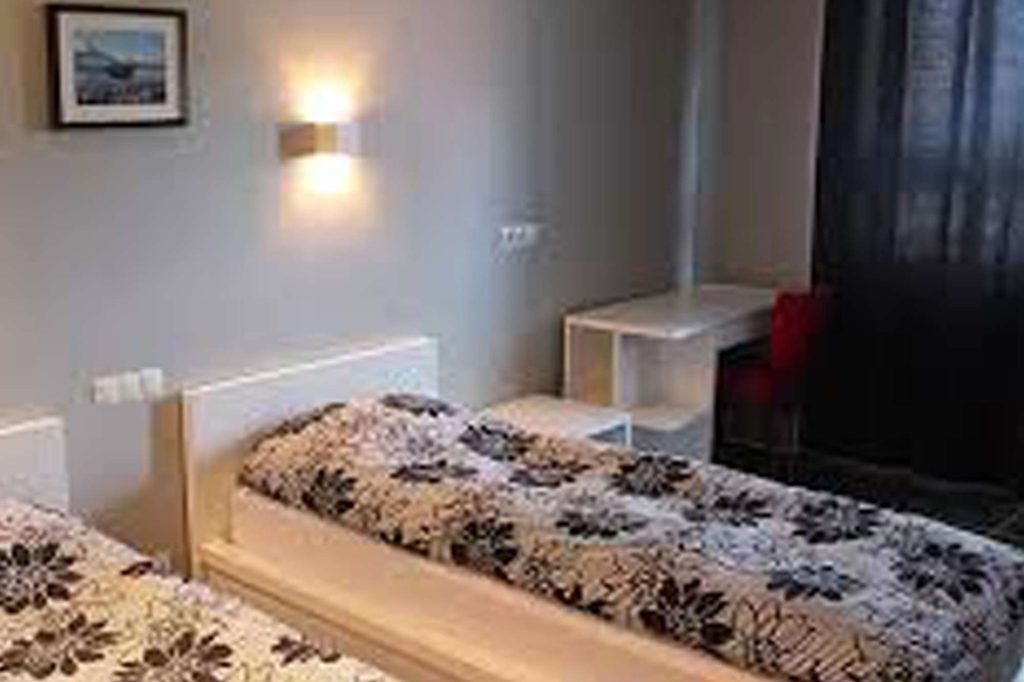 edu iceland hotel taergesen bedroom