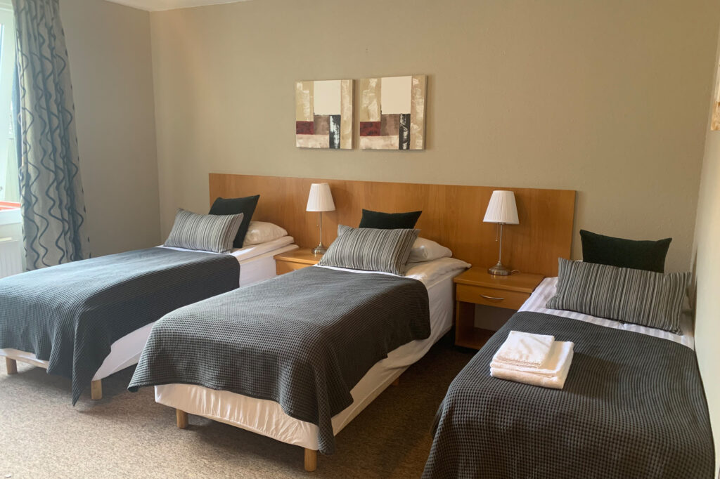 edu hotels Hvolsvollur triple bedroom